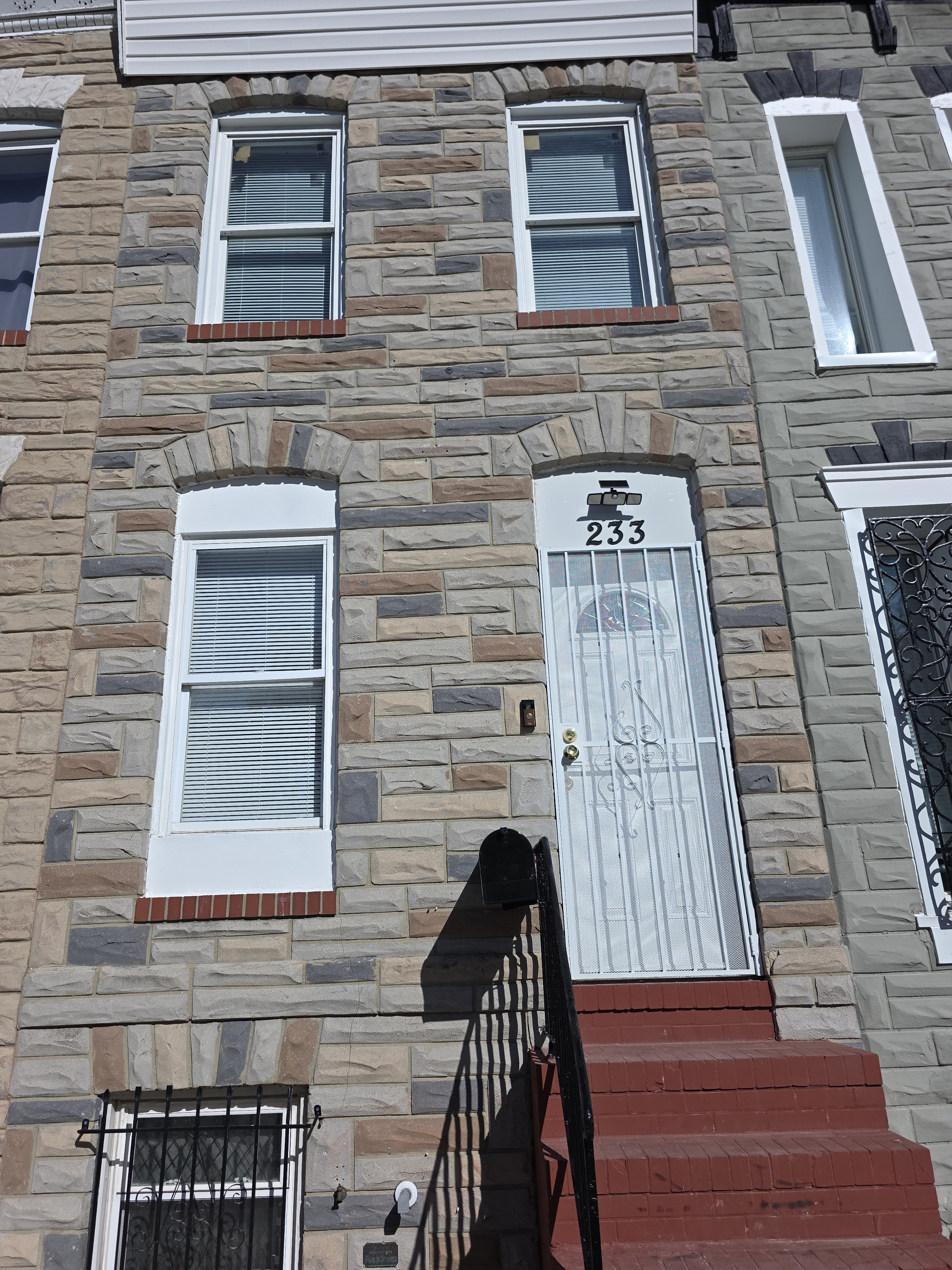233 S Calhoun St.
